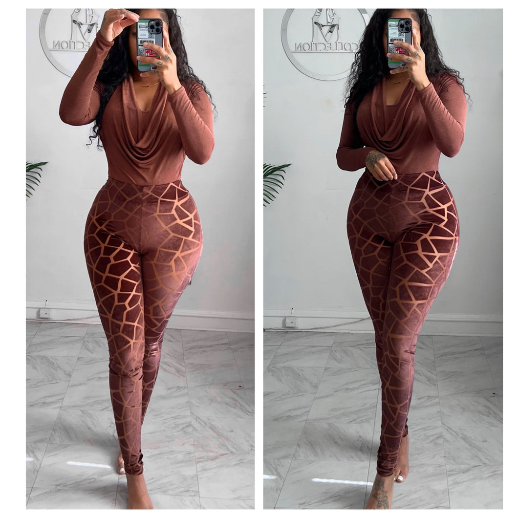 Brown brunt out giraffe leggings