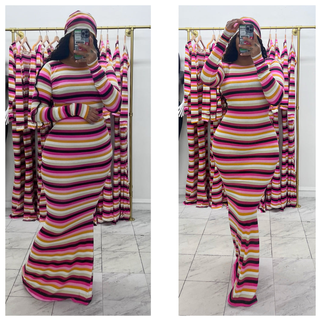 Pink striped mermaid dress and beanie (15)