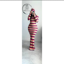Stripe maxi dress and beanie(69)