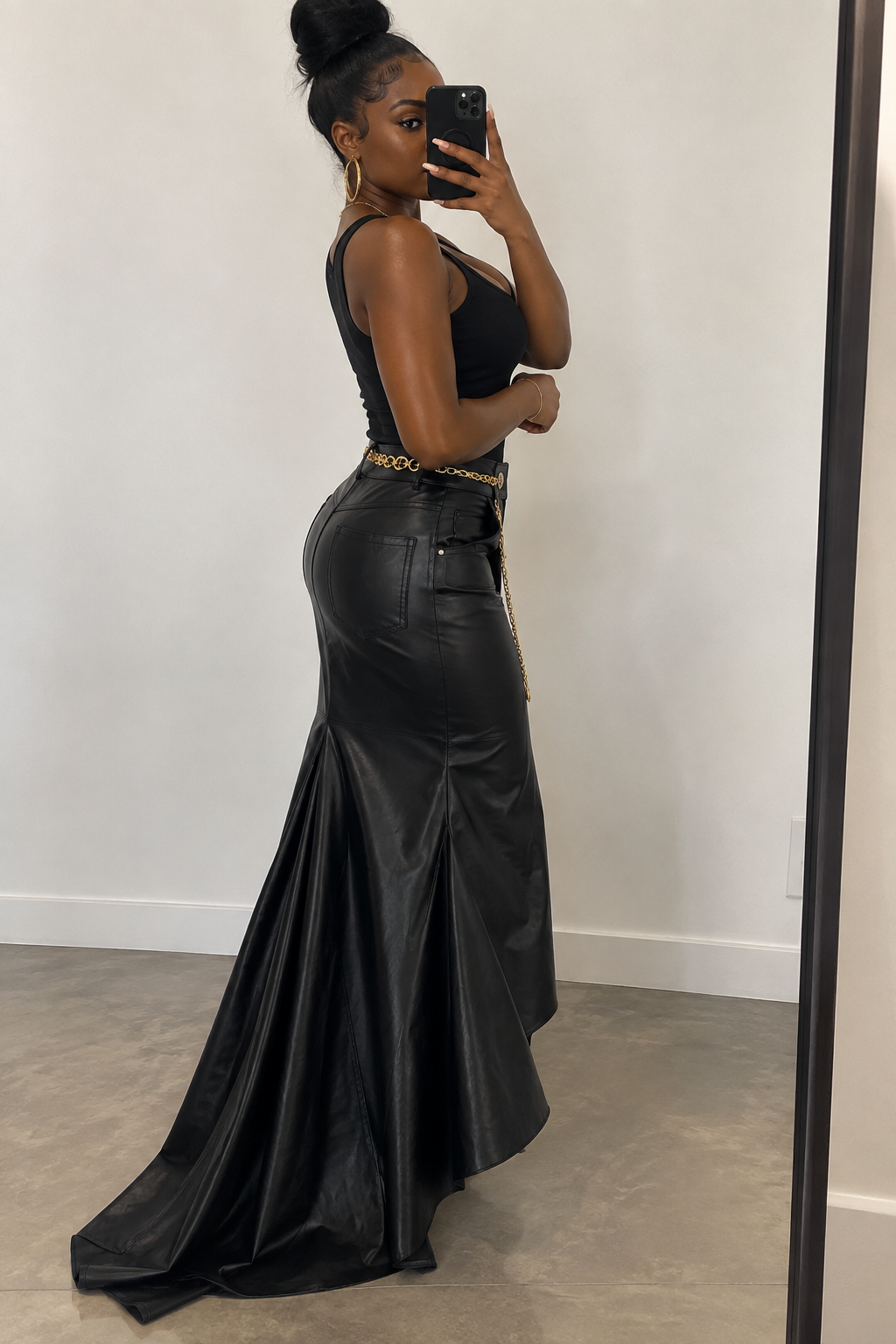 Leather fishtails skirt